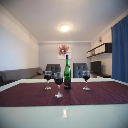 Lily Apartmán *