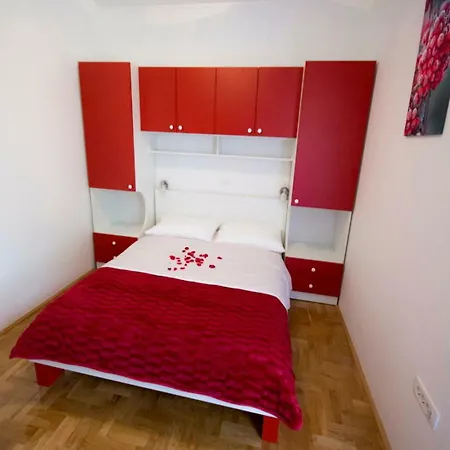 Apartment Lily Nin
