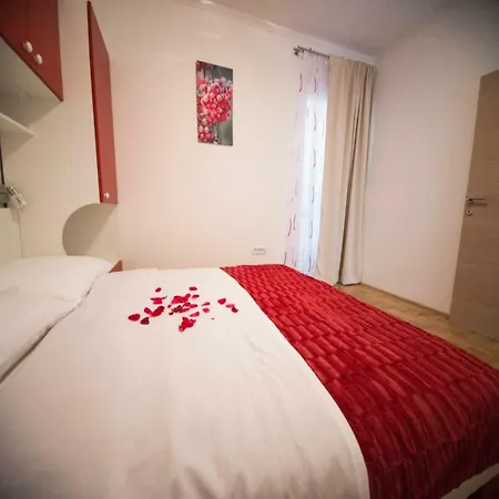 Lily Apartment Nin