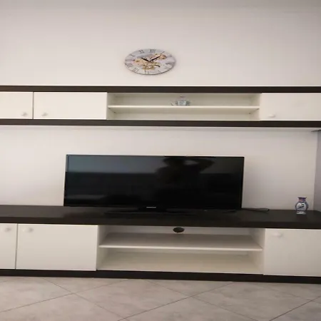 Lily Apartment